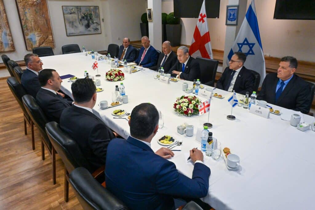 בקריה בתל אביב: נתניהו נפגש עם ראש ממשלת גיארוגיה