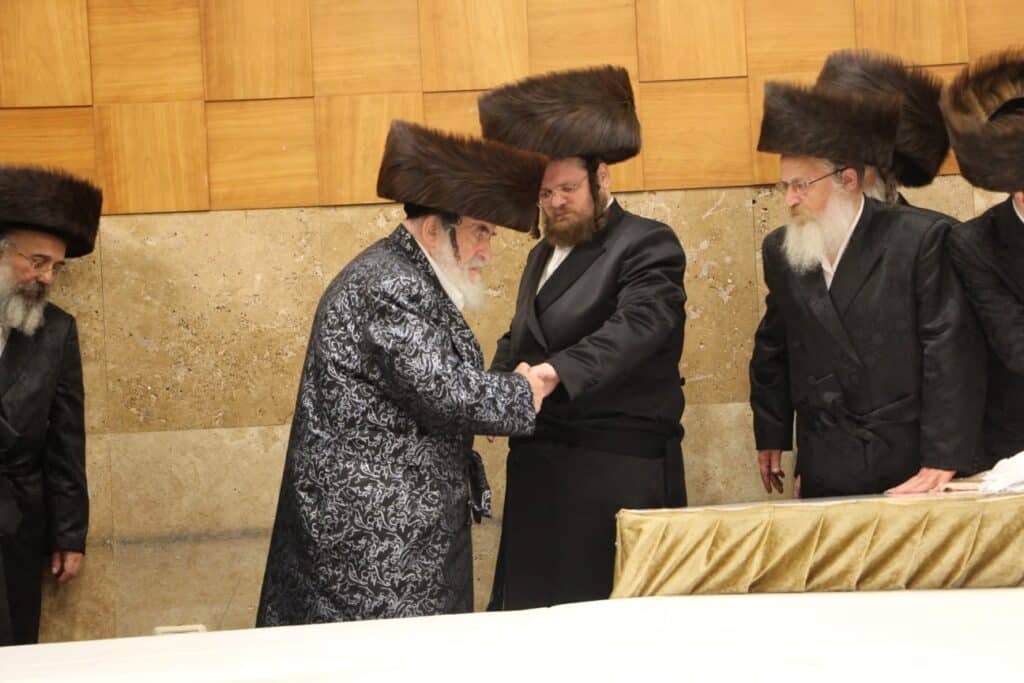 בשמחת החתונה: הרבי מויז'ניץ רקד עם ההויז בחור המיתולוגי