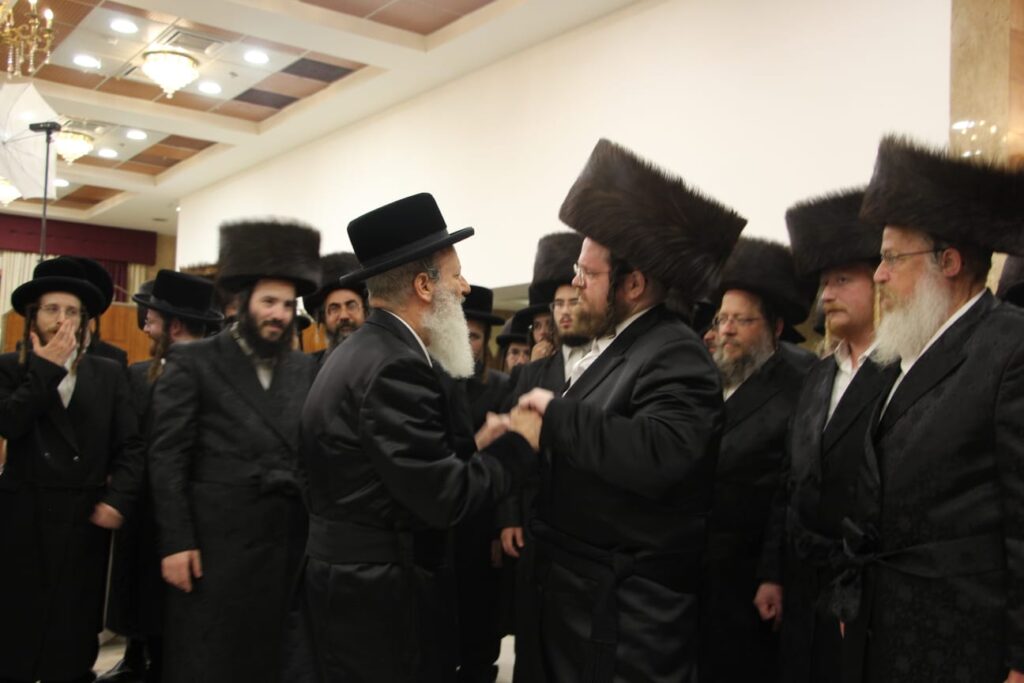 בשמחת החתונה: הרבי מויז'ניץ רקד עם ההויז בחור המיתולוגי