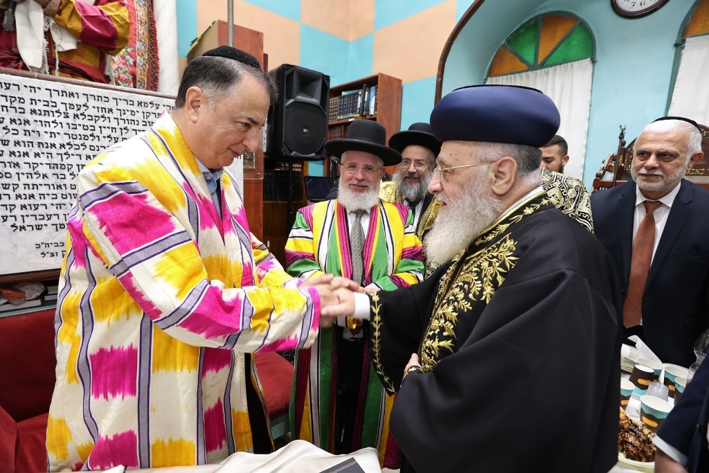 גלריה: הבוכרים חזרו לשכונה לאמירת הסליחות בביהכנ"ס העתיק