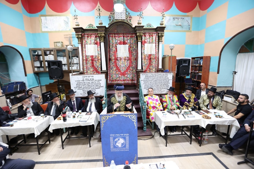 גלריה: הבוכרים חזרו לשכונה לאמירת הסליחות בביהכנ"ס העתיק