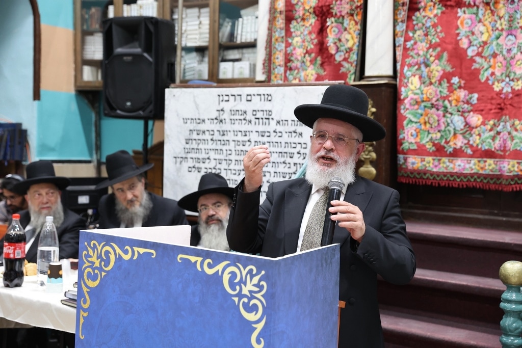 גלריה: הבוכרים חזרו לשכונה לאמירת הסליחות בביהכנ"ס העתיק