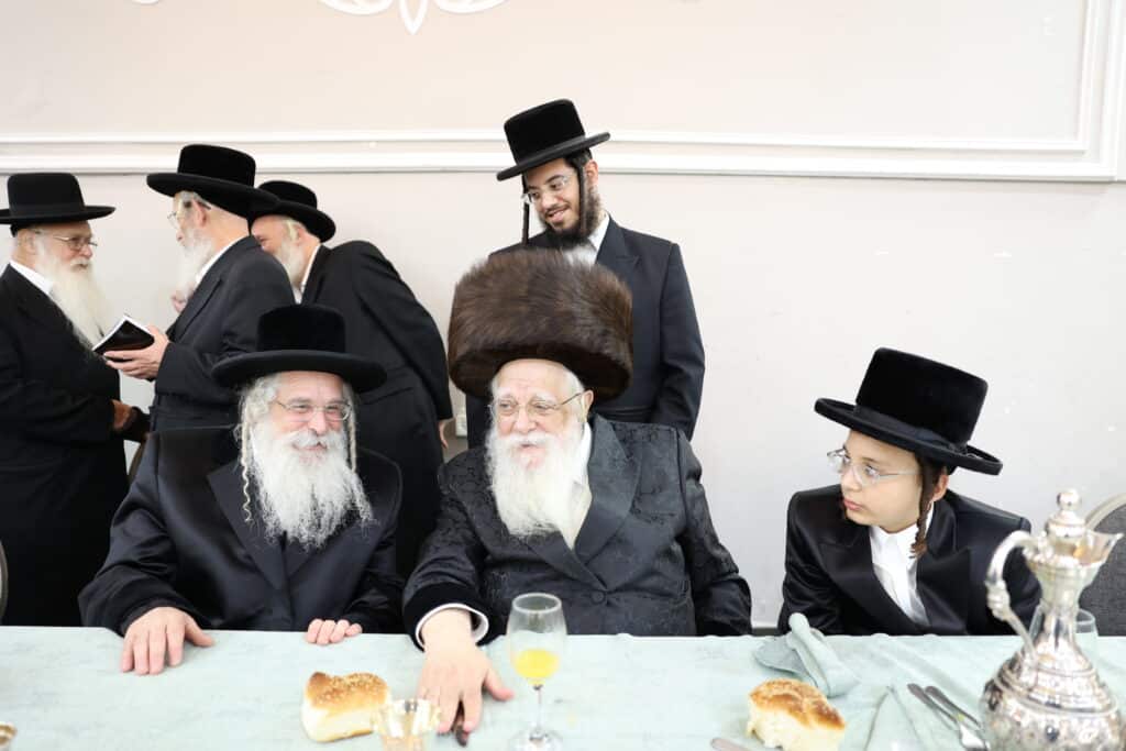 גלריה: בנדבורנא חגגו בר מצווה לנכד האדמו"ר זצ"ל