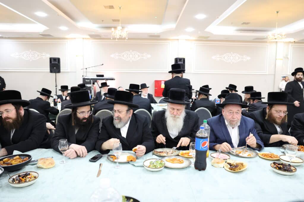 גלריה: בנדבורנא חגגו בר מצווה לנכד האדמו"ר זצ"ל