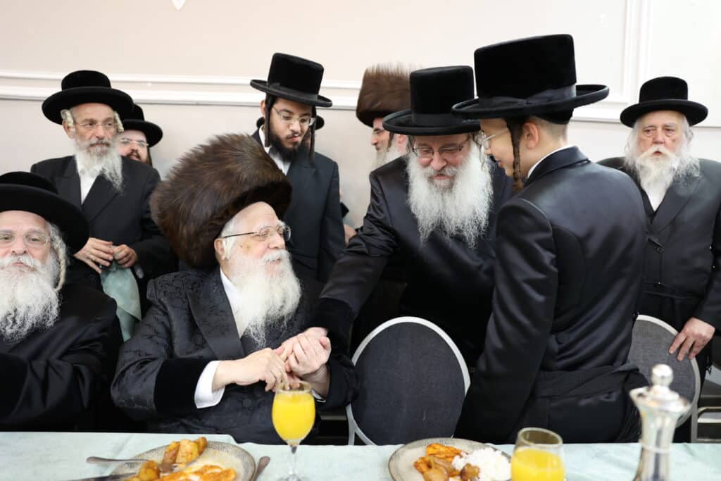 גלריה: בנדבורנא חגגו בר מצווה לנכד האדמו"ר זצ"ל