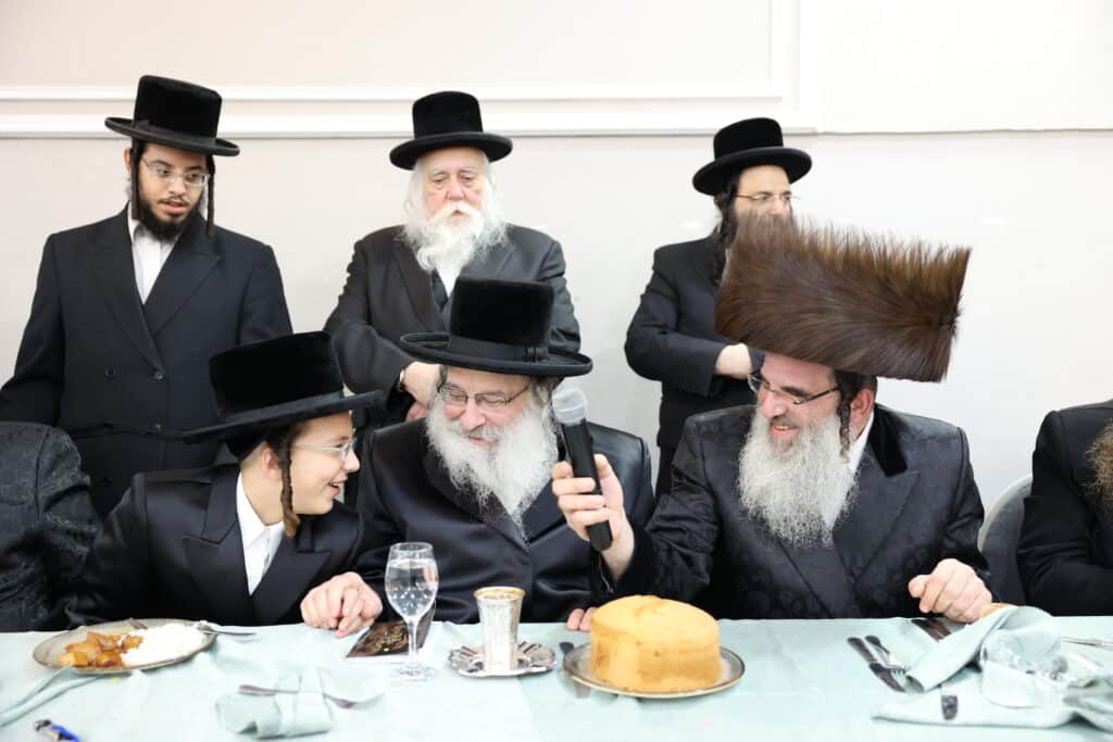 גלריה: בנדבורנא חגגו בר מצווה לנכד האדמו"ר זצ"ל