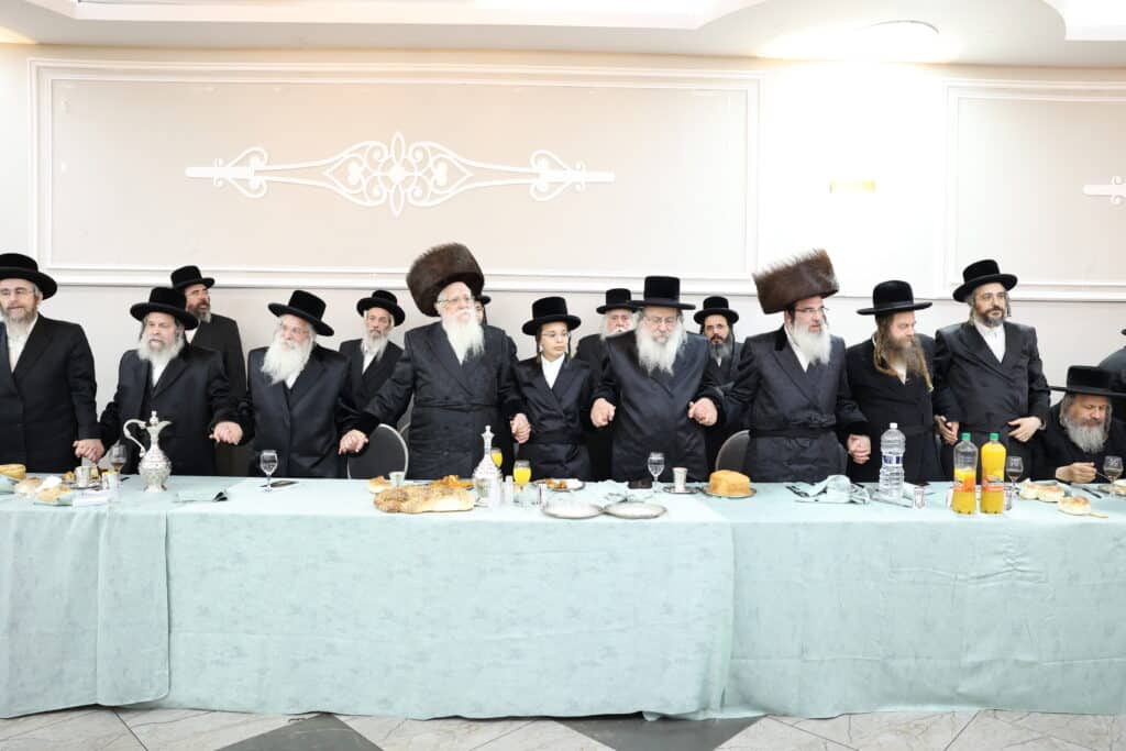 גלריה: בנדבורנא חגגו בר מצווה לנכד האדמו"ר זצ"ל