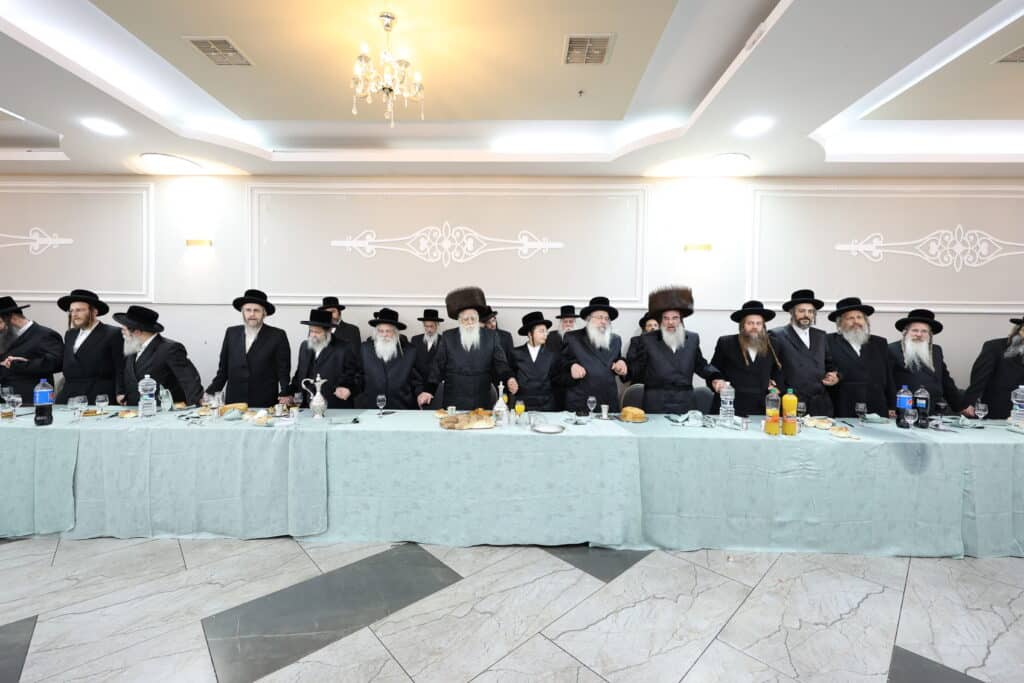 גלריה: בנדבורנא חגגו בר מצווה לנכד האדמו"ר זצ"ל