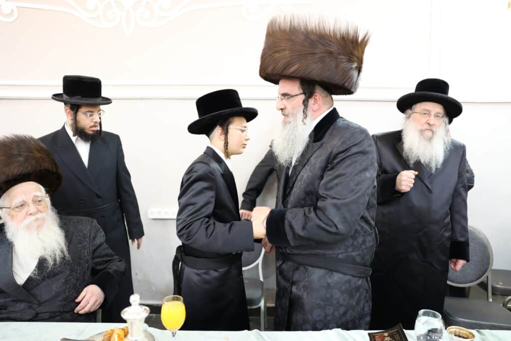 גלריה: בנדבורנא חגגו בר מצווה לנכד האדמו"ר זצ"ל