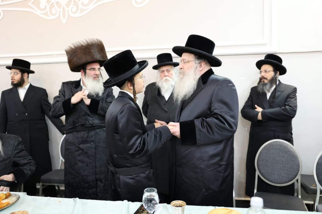 גלריה: בנדבורנא חגגו בר מצווה לנכד האדמו"ר זצ"ל