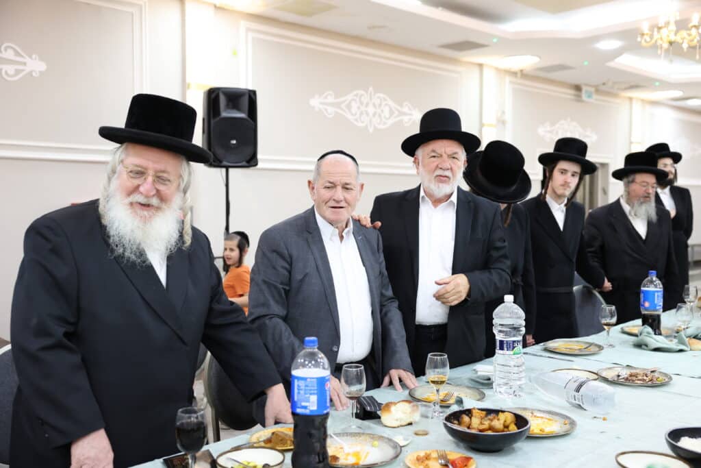 גלריה: בנדבורנא חגגו בר מצווה לנכד האדמו"ר זצ"ל