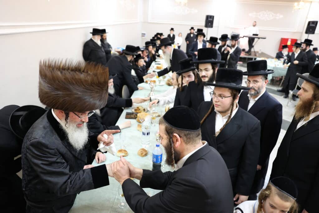 גלריה: בנדבורנא חגגו בר מצווה לנכד האדמו"ר זצ"ל