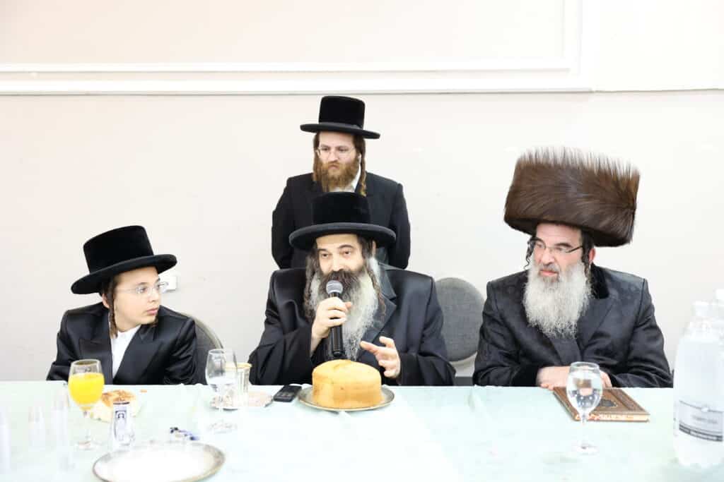 גלריה: בנדבורנא חגגו בר מצווה לנכד האדמו"ר זצ"ל