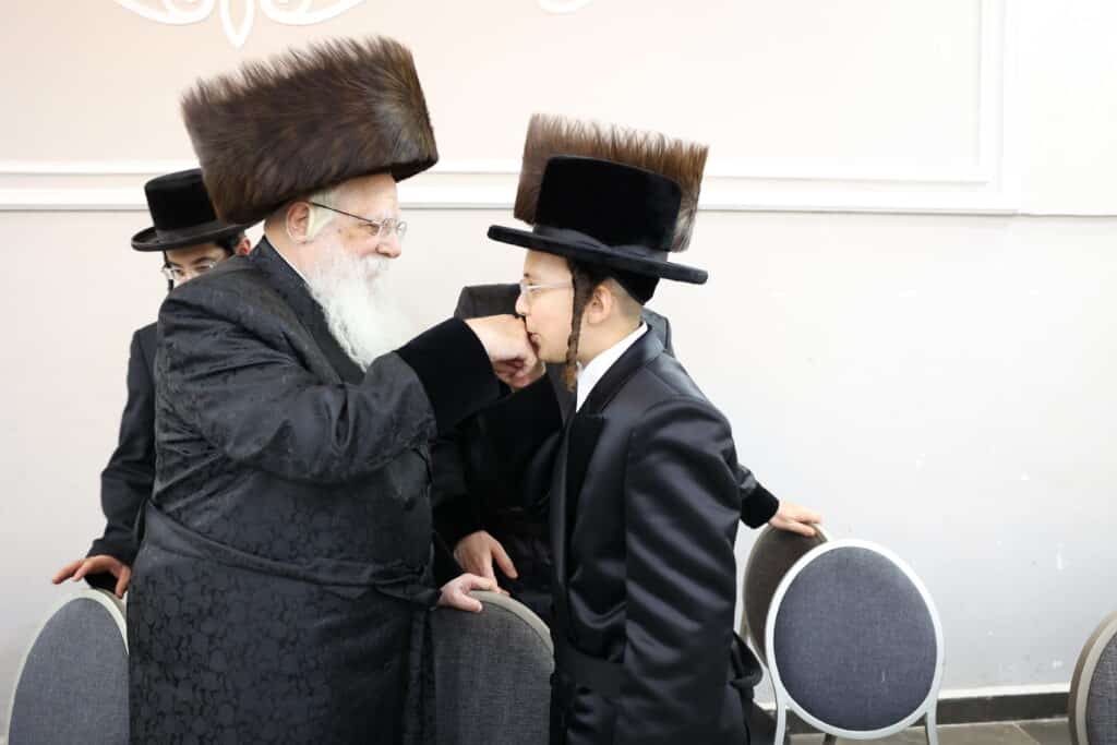 גלריה: בנדבורנא חגגו בר מצווה לנכד האדמו"ר זצ"ל