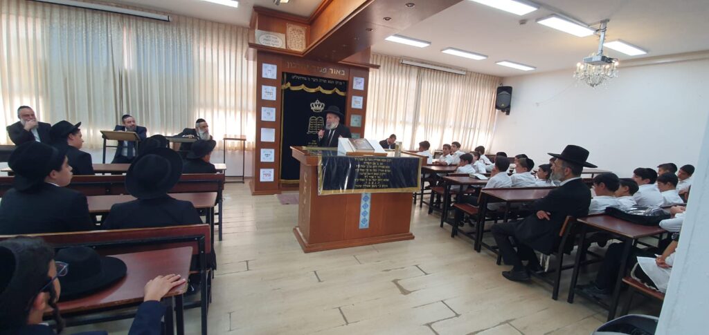 ראש הישיבה לפרוש: "אתה דואג לכולם, יש לך מסורת" ראש הישיבה לפרוש: "אתה דואג לכולם, יש לך מסורת"