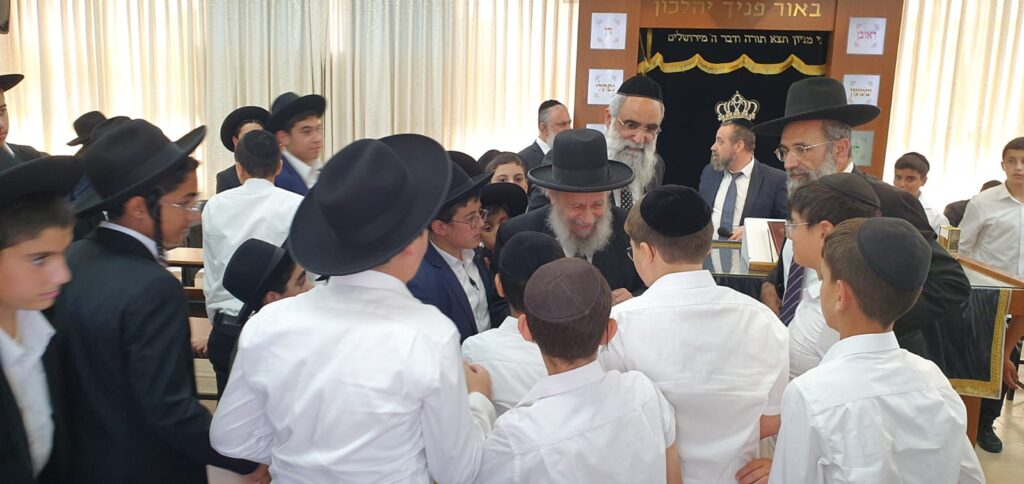 ראש הישיבה לפרוש: "אתה דואג לכולם, יש לך מסורת" ראש הישיבה לפרוש: "אתה דואג לכולם, יש לך מסורת"