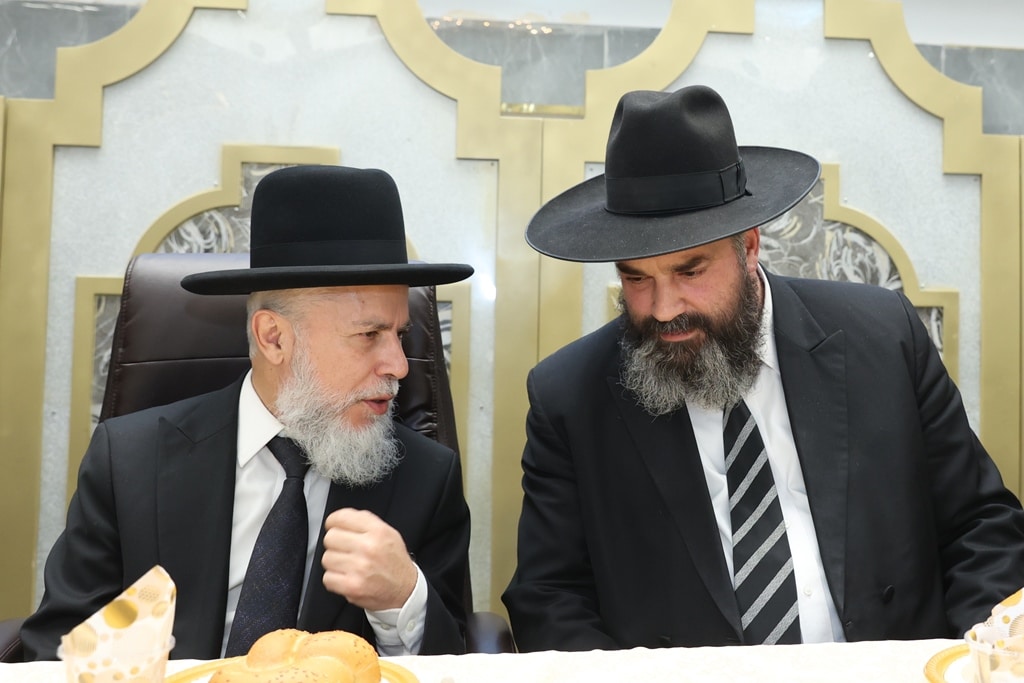 בישיבת 'אבני נזר' התכנסו לרגל הוצאת ספרו של ראש הישיבה