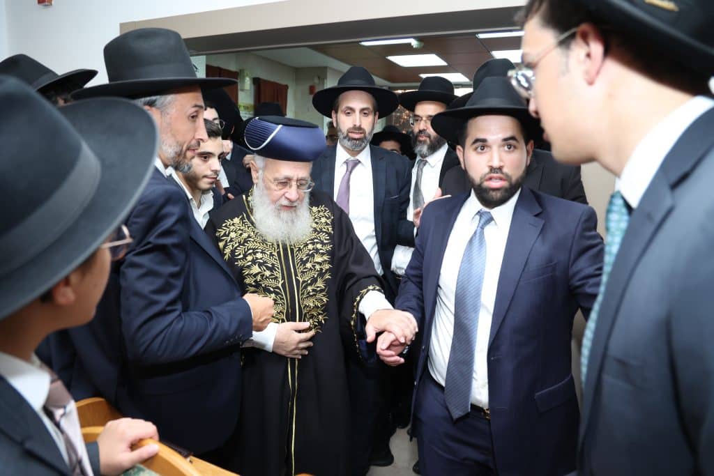 בהזמנת המועמד לראשות העיר: הראשל"צ שבת באלעד