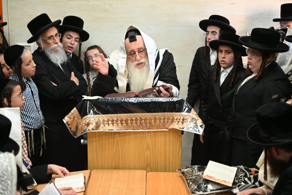 עם בעל מקריא חדש: בצאנז סיימו את מוסף סמוך לשקיעה