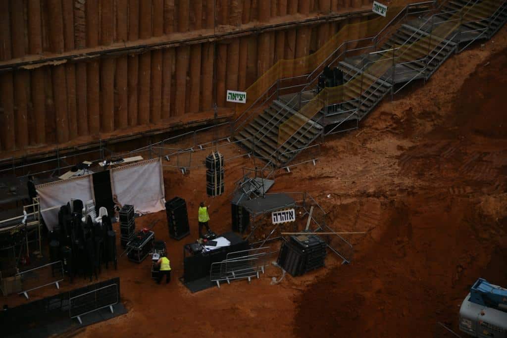 בויז'ניץ' יניחו את אבן הפינה ומגילת היסוד למרכז החסידות