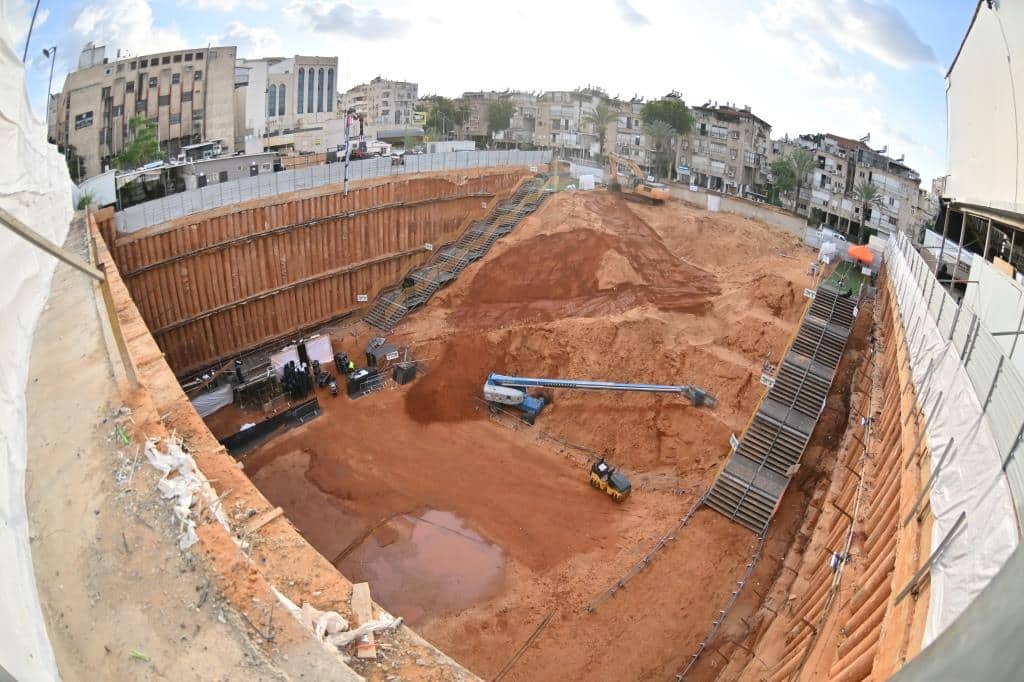 בויז'ניץ' יניחו את אבן הפינה ומגילת היסוד למרכז החסידות