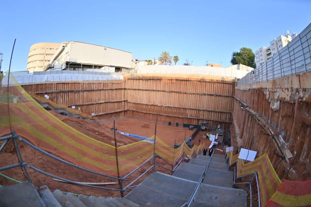 בויז'ניץ' יניחו את אבן הפינה ומגילת היסוד למרכז החסידות