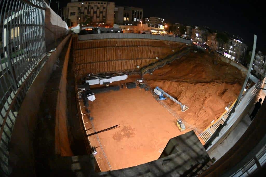 בויז'ניץ' יניחו את אבן הפינה ומגילת היסוד למרכז החסידות