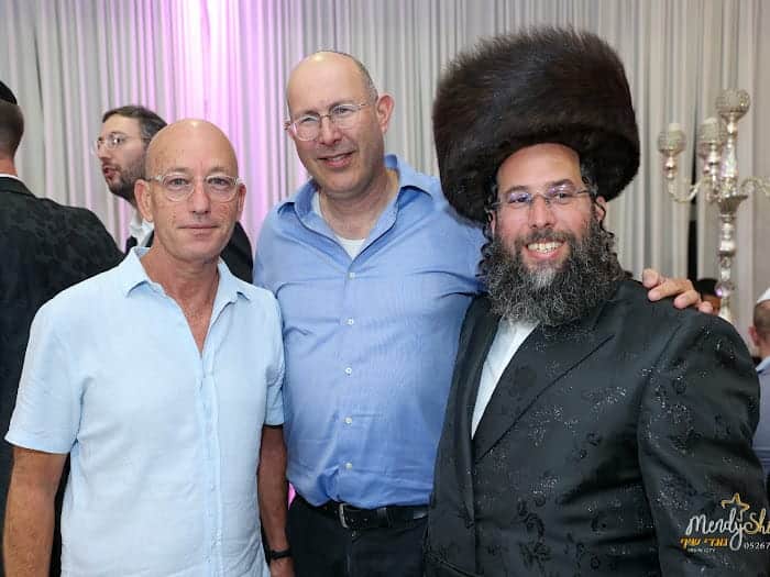 גלריה: רבנים, שרים וחברי כנסת בשמחת נישואי איש התקשורת