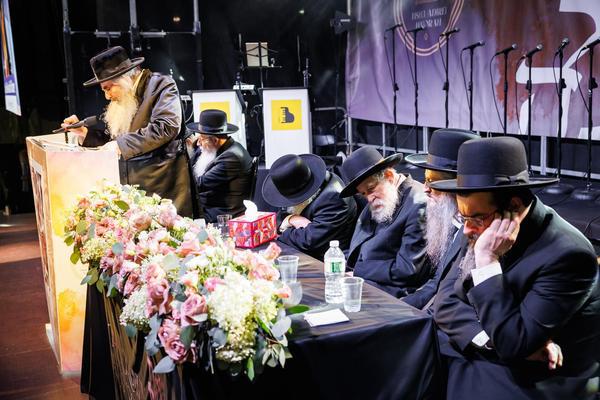 בערב אחד: 17,000 גיבורות אדירי התורה התכנסו