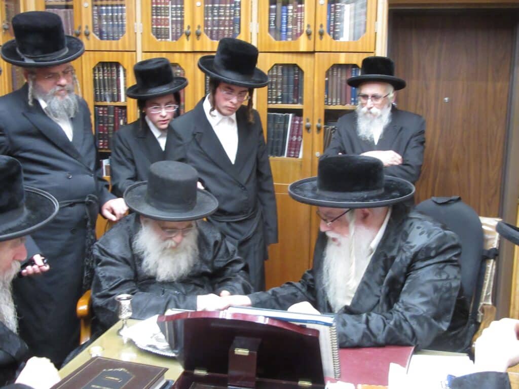 עם בעל מקריא חדש: בצאנז סיימו את מוסף סמוך לשקיעה