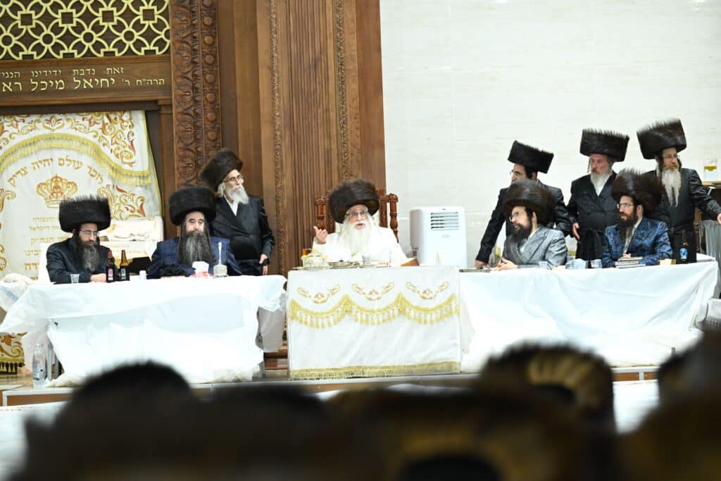 עם בעל מקריא חדש: בצאנז סיימו את מוסף סמוך לשקיעה