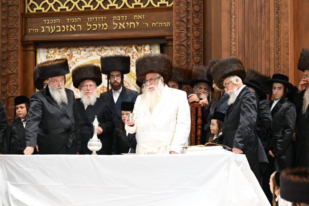 עם בעל מקריא חדש: בצאנז סיימו את מוסף סמוך לשקיעה