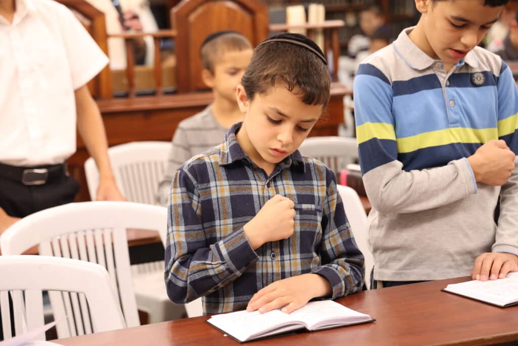 גלריה: ילדי הת"תים אמרו סליחות במעמד הראשון לציון