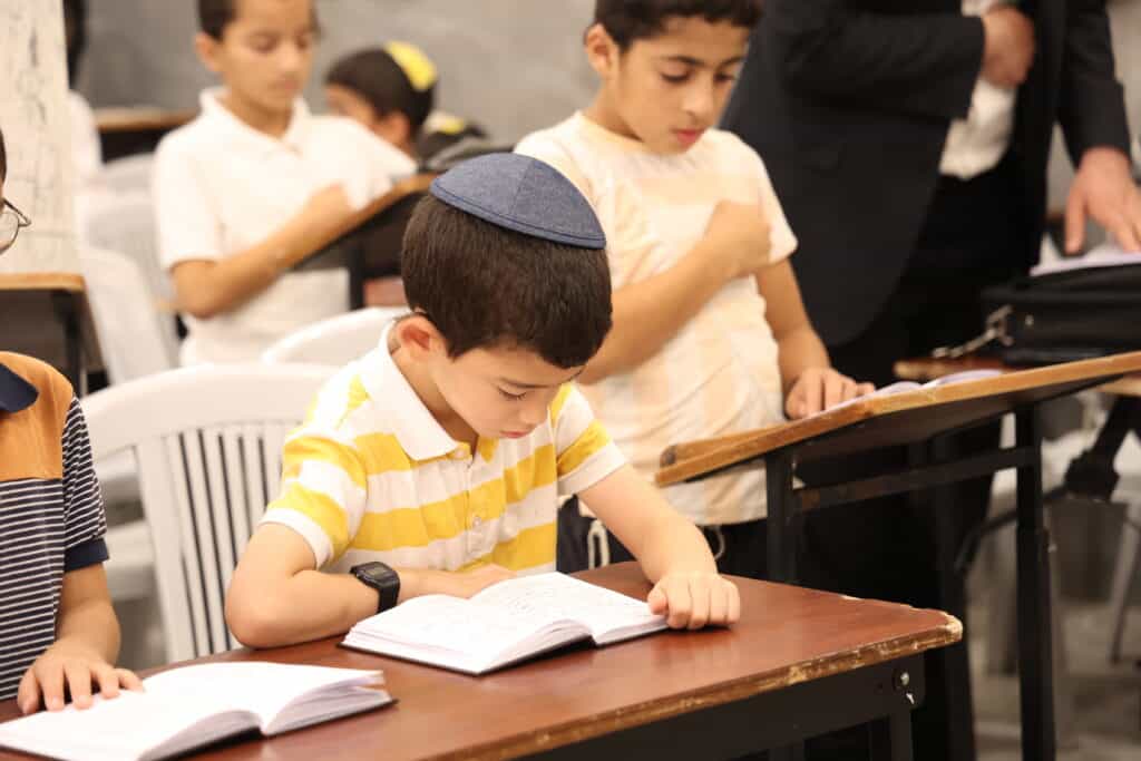 גלריה: ילדי הת"תים אמרו סליחות במעמד הראשון לציון