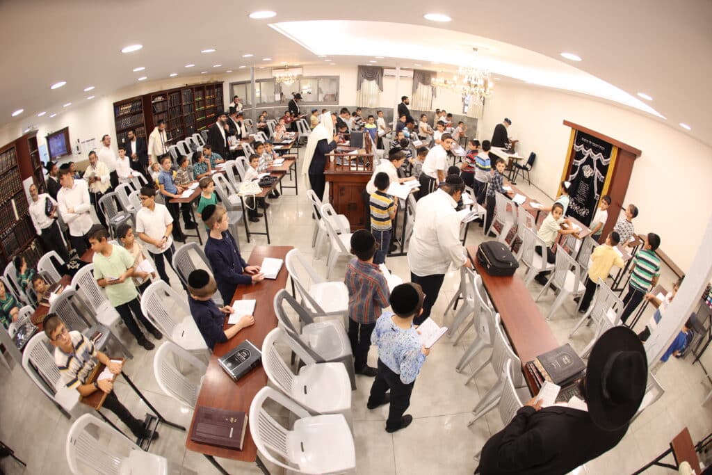 גלריה: ילדי הת"תים אמרו סליחות במעמד הראשון לציון