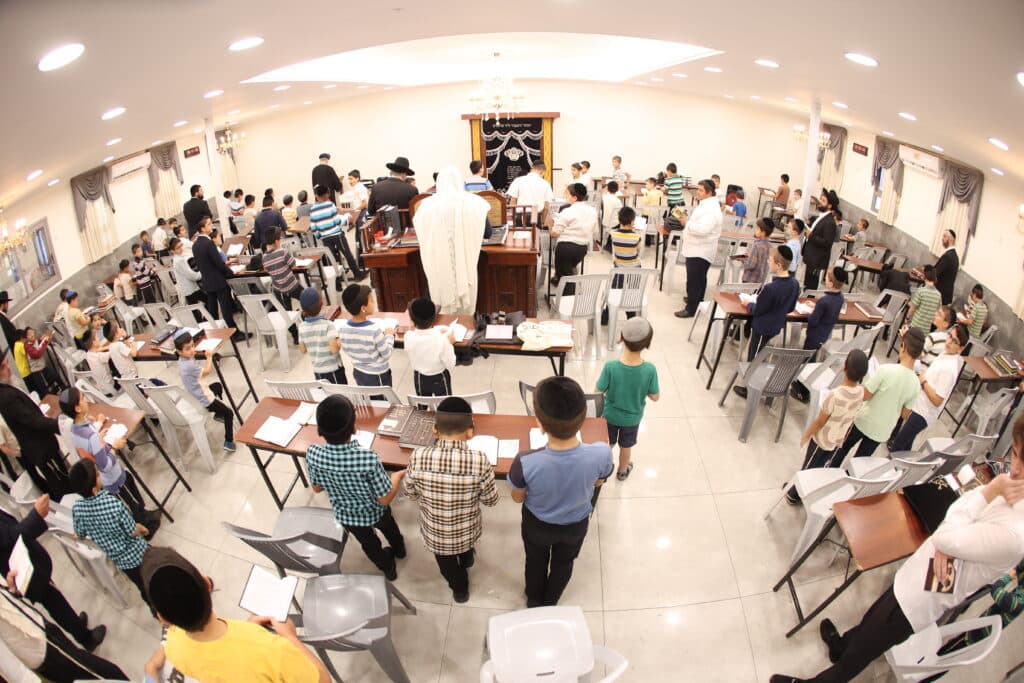 גלריה: ילדי הת"תים אמרו סליחות במעמד הראשון לציון