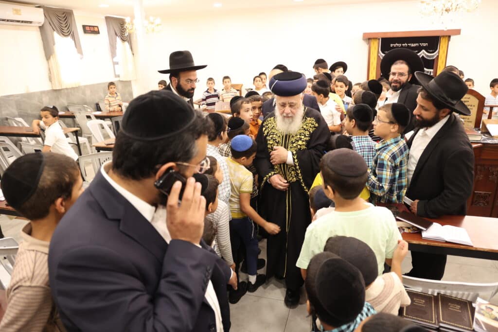 גלריה: ילדי הת"תים אמרו סליחות במעמד הראשון לציון