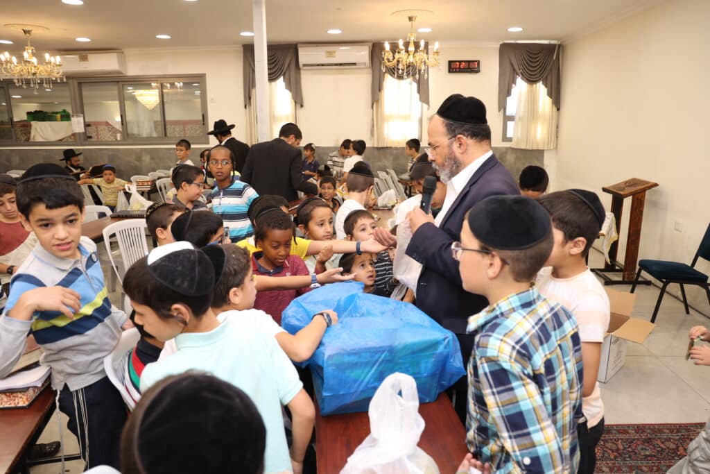 גלריה: ילדי הת"תים אמרו סליחות במעמד הראשון לציון