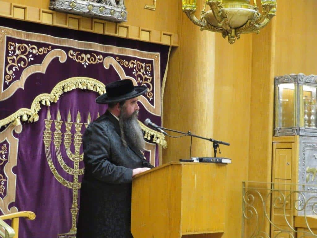 גלריה: אב"ד קריית צאנז מסר שיחת חיזוק בביהמ"ד בעלזא