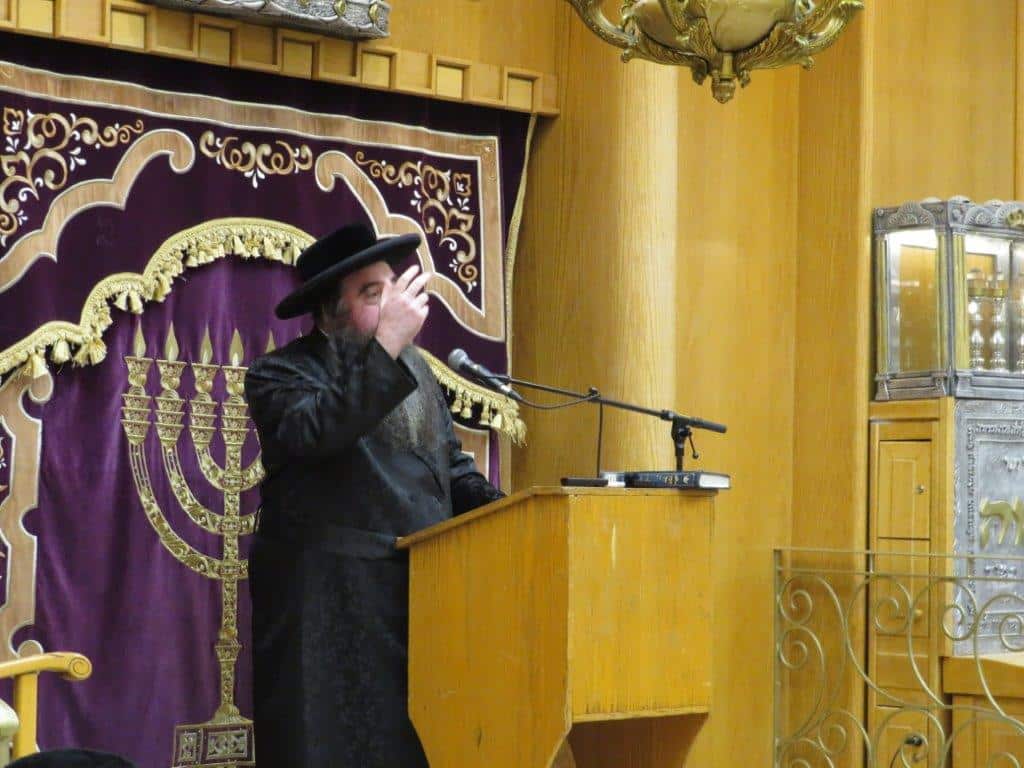 גלריה: אב"ד קריית צאנז מסר שיחת חיזוק בביהמ"ד בעלזא