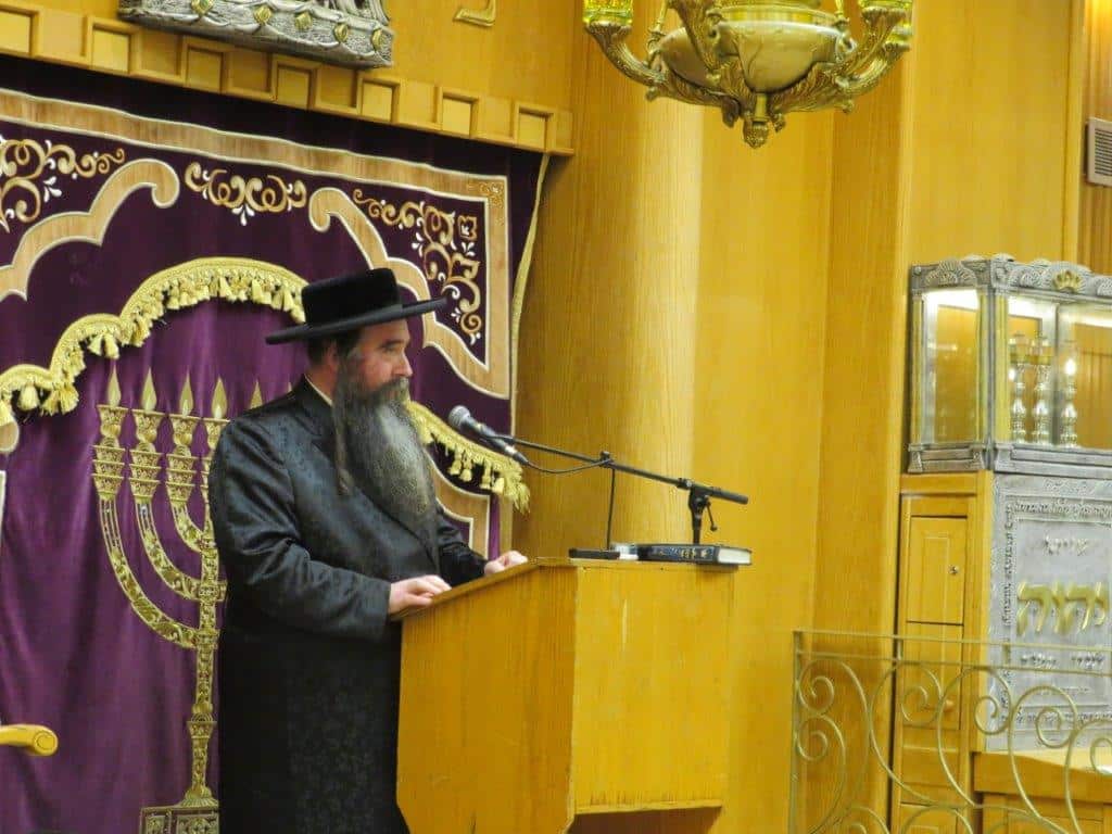 גלריה: אב"ד קריית צאנז מסר שיחת חיזוק בביהמ"ד בעלזא