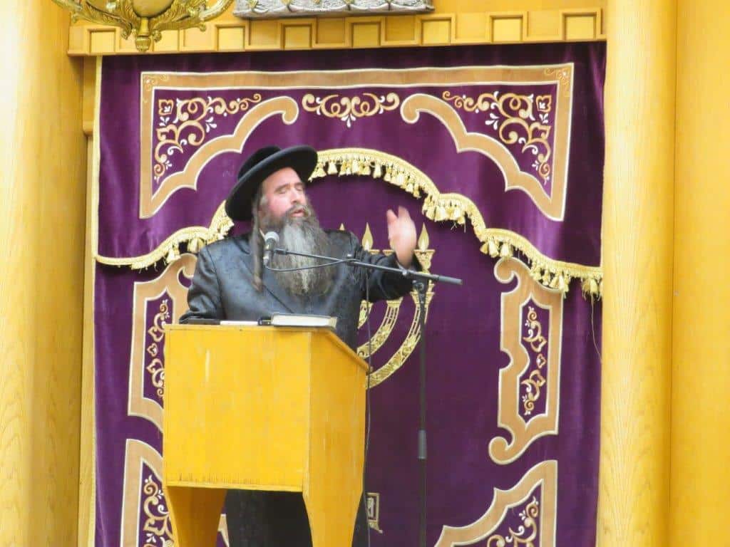 גלריה: אב"ד קריית צאנז מסר שיחת חיזוק בביהמ"ד בעלזא