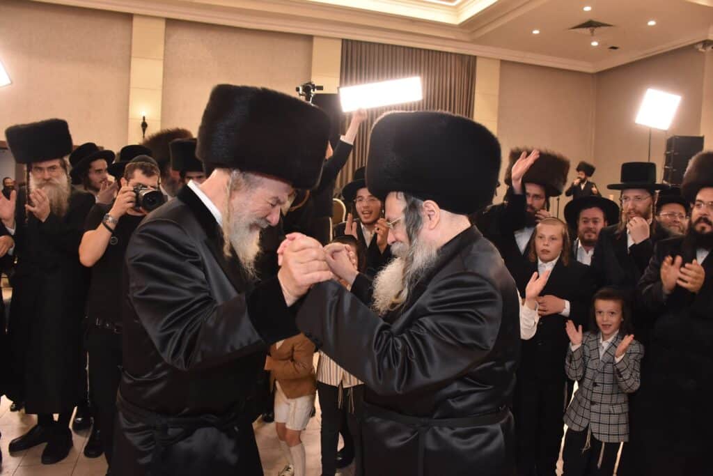 גלריה: אדמו"רים ורבנים בשמחת גאב"ד יביניאל - אשלג