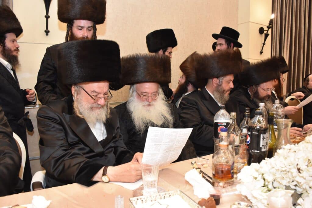 גלריה: אדמו"רים ורבנים בשמחת גאב"ד יביניאל - אשלג