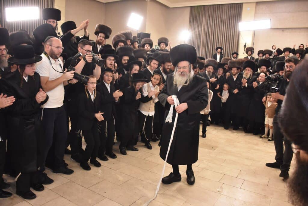 גלריה: אדמו"רים ורבנים בשמחת גאב"ד יביניאל - אשלג