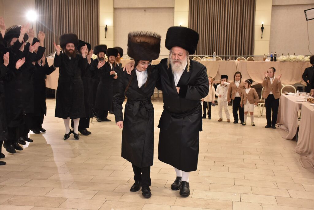 גלריה: אדמו"רים ורבנים בשמחת גאב"ד יביניאל - אשלג