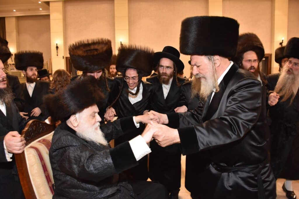 גלריה: אדמו"רים ורבנים בשמחת גאב"ד יביניאל - אשלג