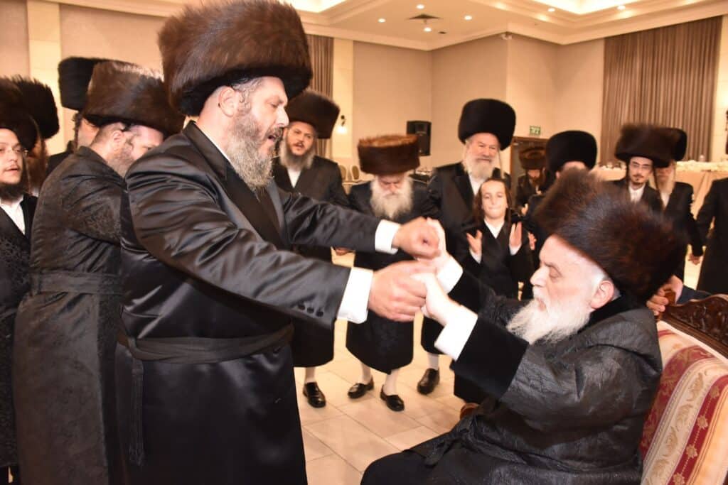 גלריה: אדמו"רים ורבנים בשמחת גאב"ד יביניאל - אשלג