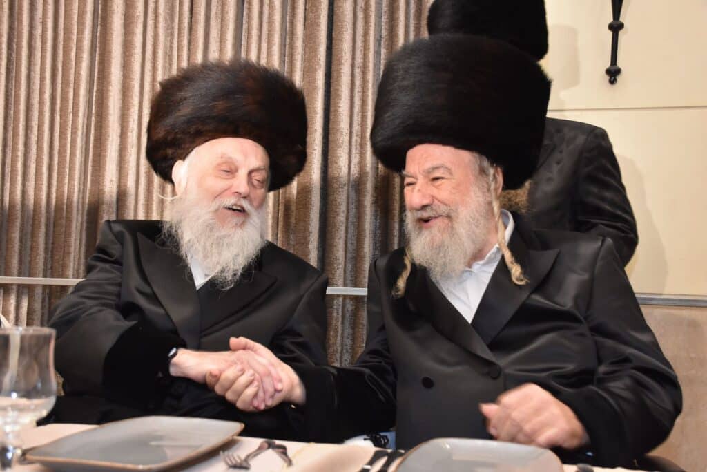 גלריה: אדמו"רים ורבנים בשמחת גאב"ד יביניאל - אשלג