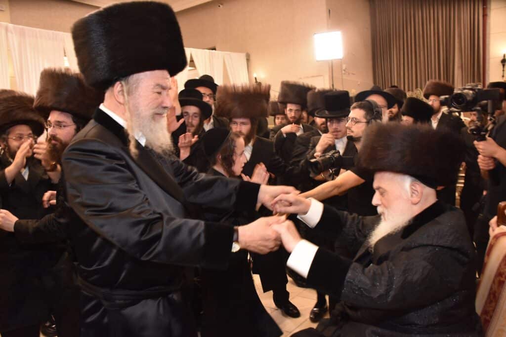 גלריה: אדמו"רים ורבנים בשמחת גאב"ד יביניאל - אשלג